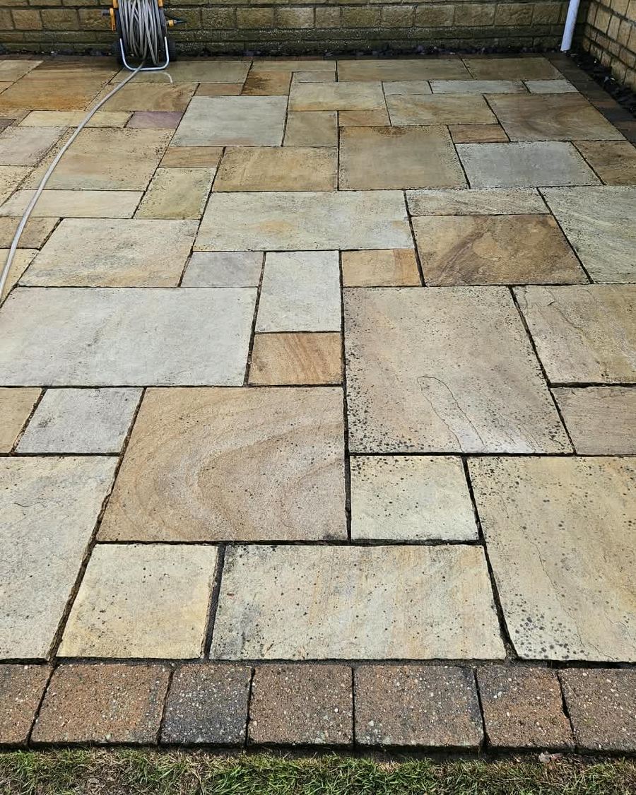 Patio cleaning services Lincolnshire - pressure washing patios and decking Lincoln